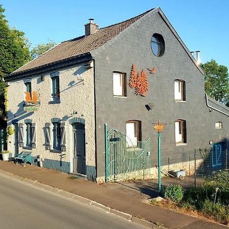 Aux Deux Amis Lägenhet Stavelot Exteriör bild