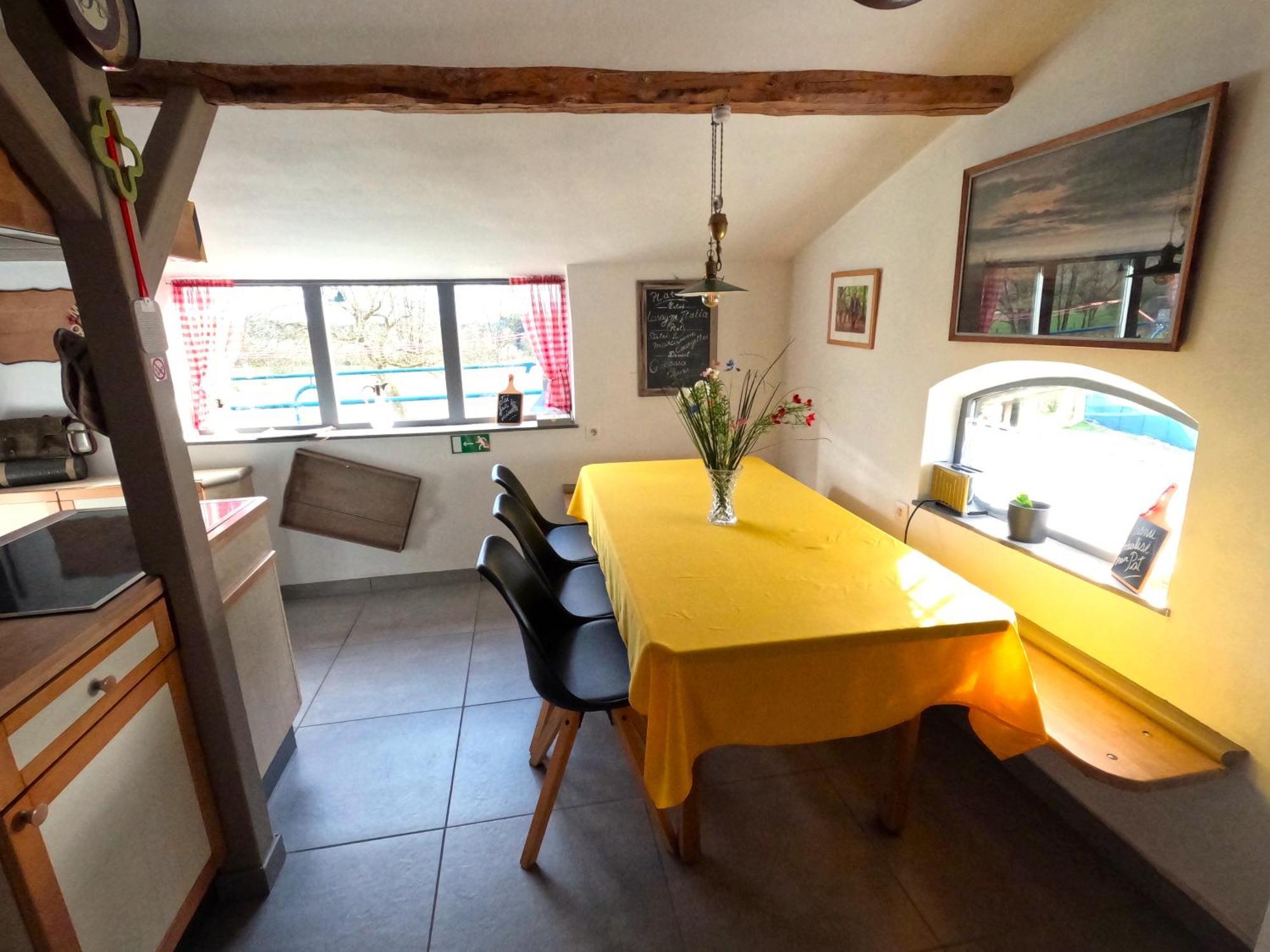 Aux Deux Amis Lägenhet Stavelot Exteriör bild